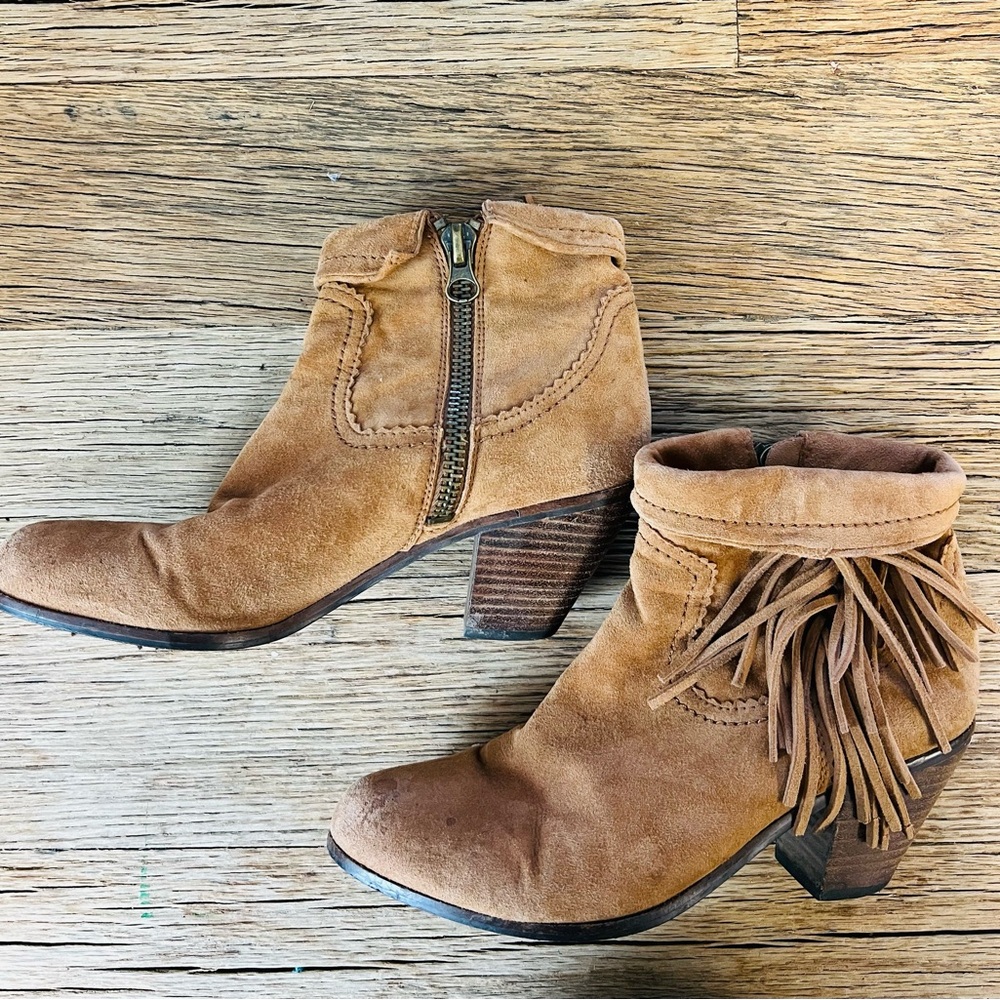 Fringe Suede Ankle Boots - Tan